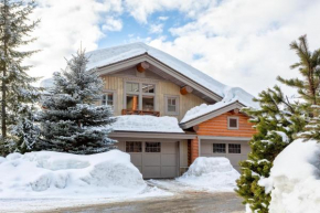Taluswood The Heights 13 | Luxury Mountainside Townhome: Ski Access, Private Hot Tub, Views, Garage